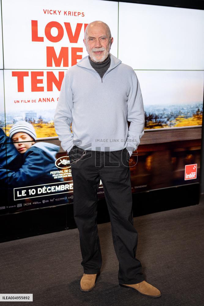 Love Me Tender Premiere - Paris AJ