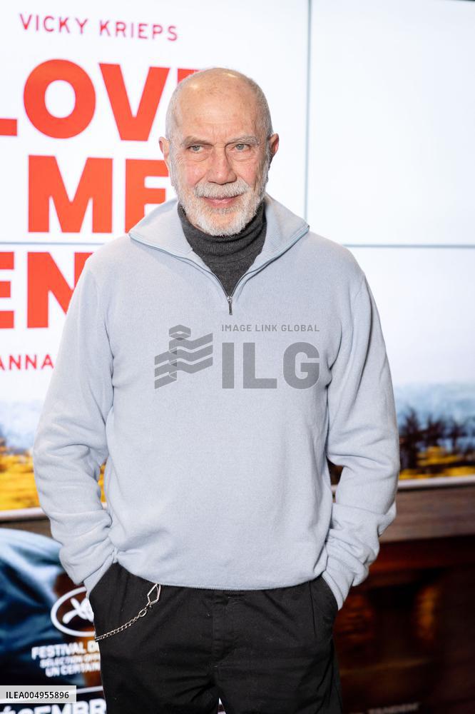 Love Me Tender Premiere - Paris AJ