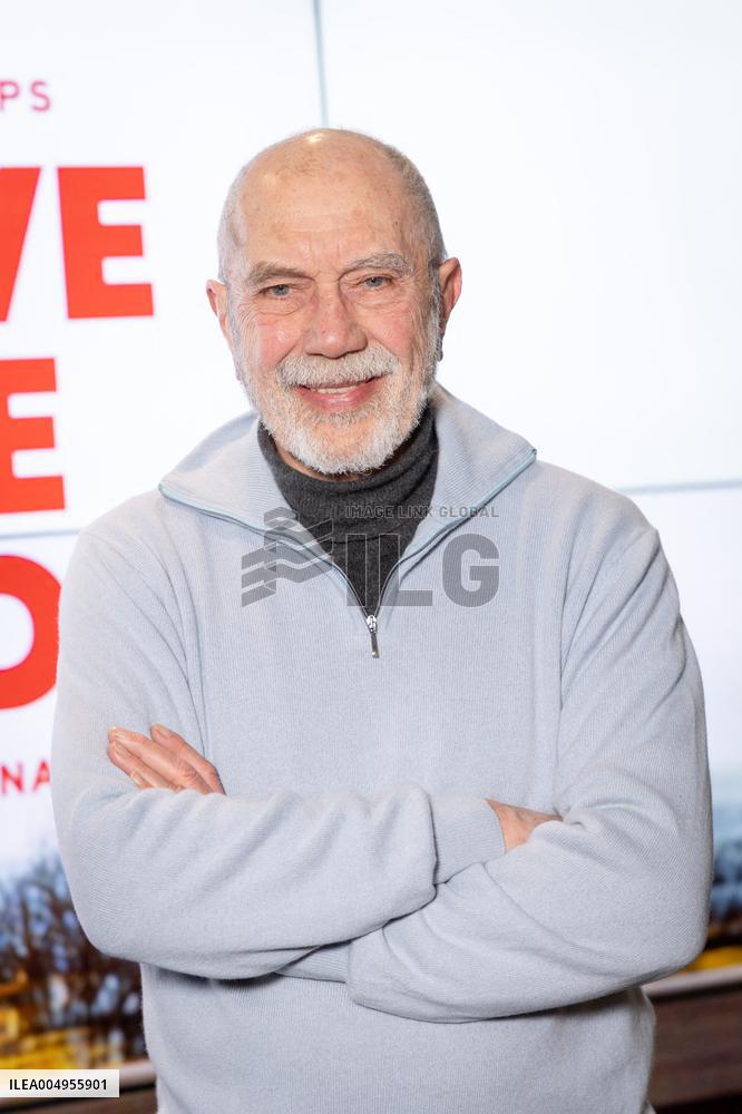 Love Me Tender Premiere - Paris AJ