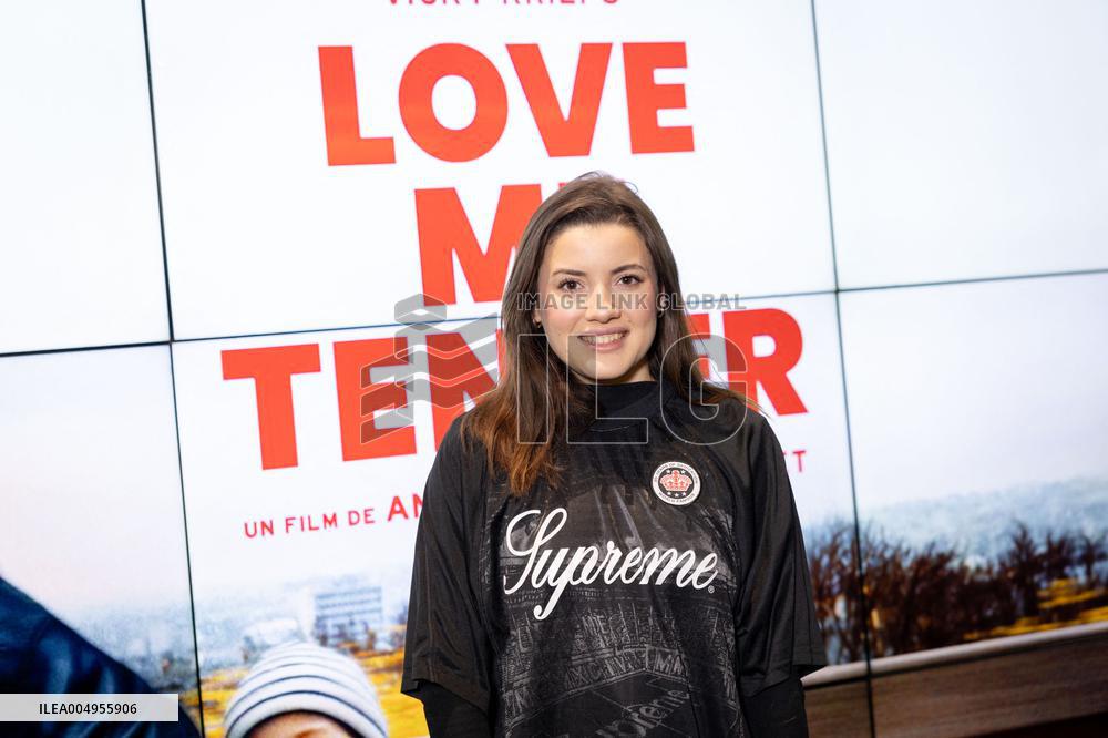Love Me Tender Premiere - Paris AJ