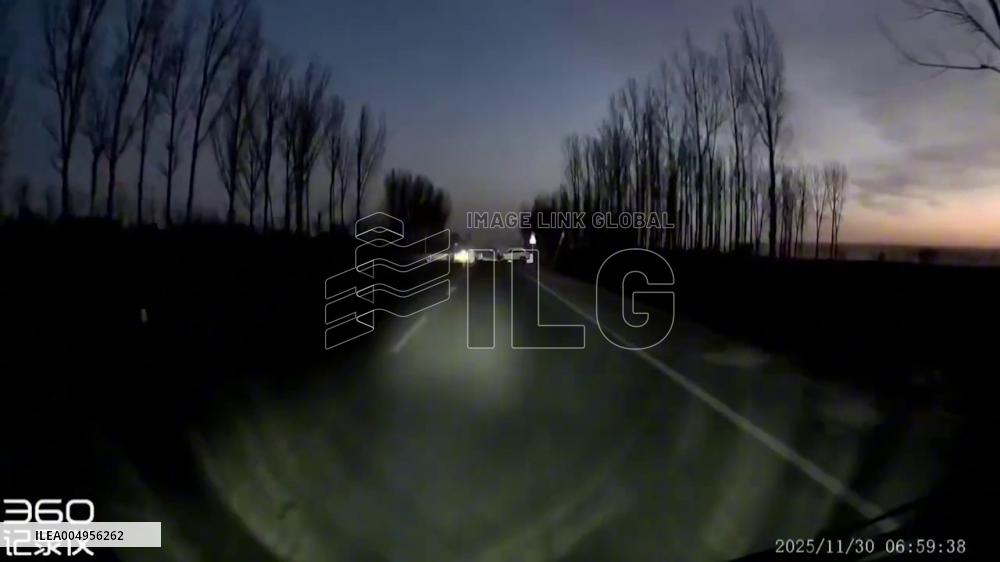 China: Man Saves Four People Seconds Before Crash Vehicle Erupts in Fire