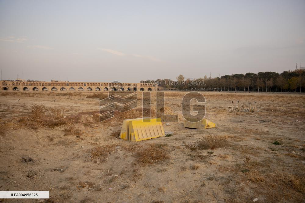 Zayanderud Riverbed Dries Up - Iran