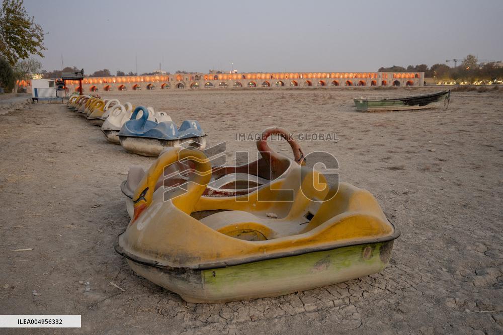Zayanderud Riverbed Dries Up - Iran
