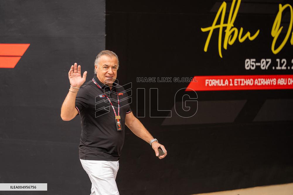 F1 Abu Dhabi Grand Prix - Paddock
