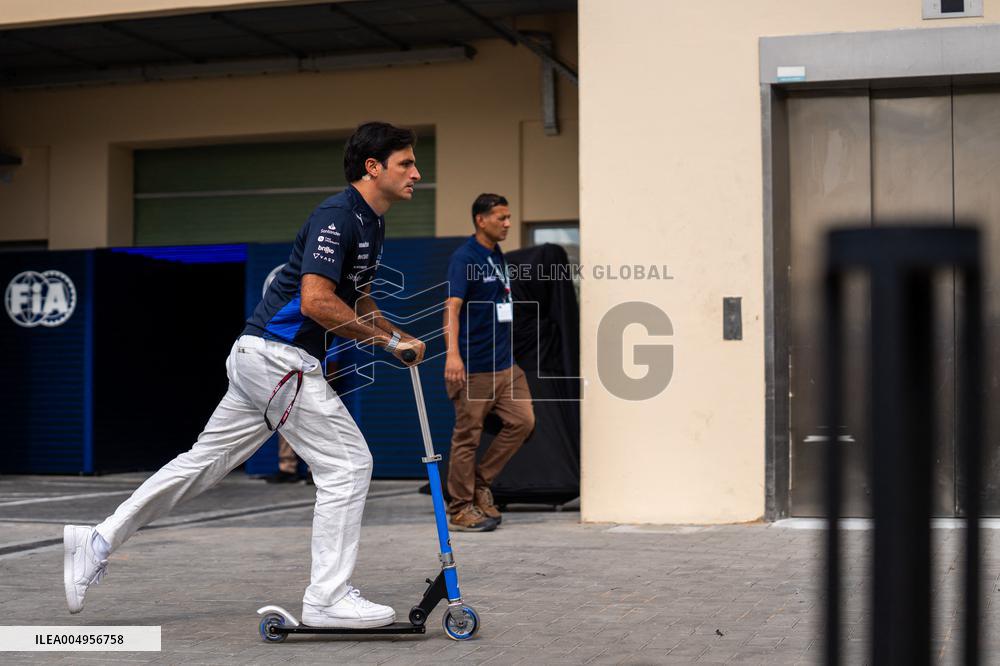 F1 Abu Dhabi Grand Prix - Paddock