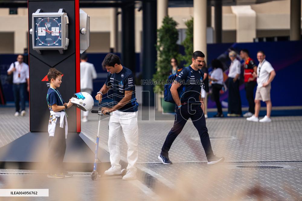 F1 Abu Dhabi Grand Prix - Paddock