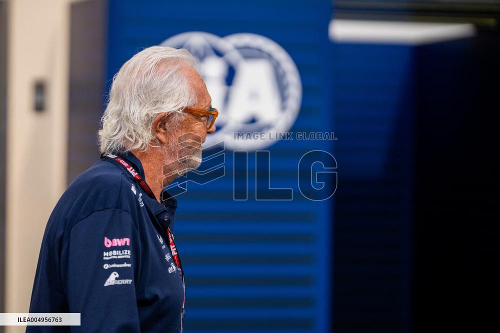 F1 Abu Dhabi Grand Prix - Paddock