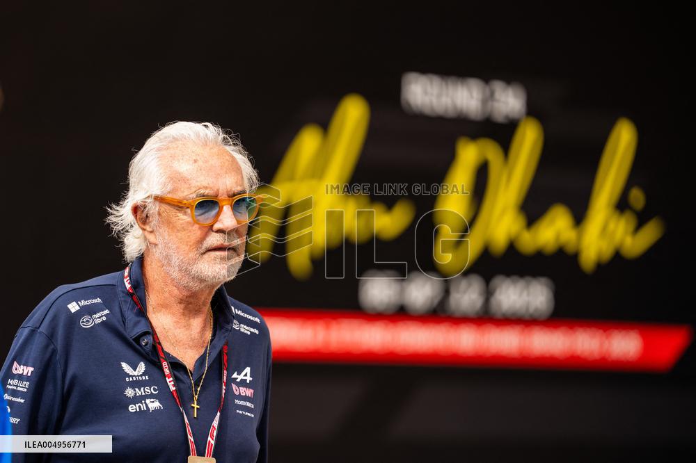 F1 Abu Dhabi Grand Prix - Paddock