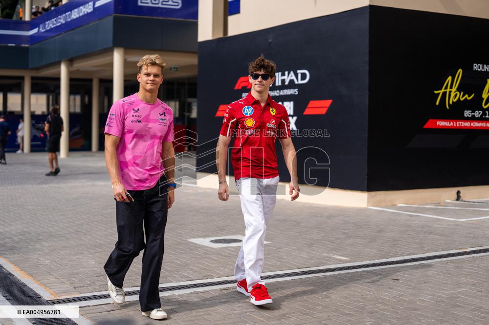 F1 Abu Dhabi Grand Prix - Paddock