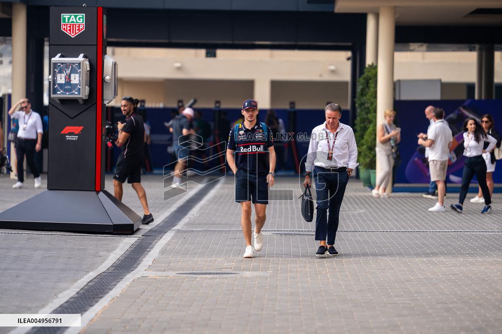 F1 Abu Dhabi Grand Prix - Paddock
