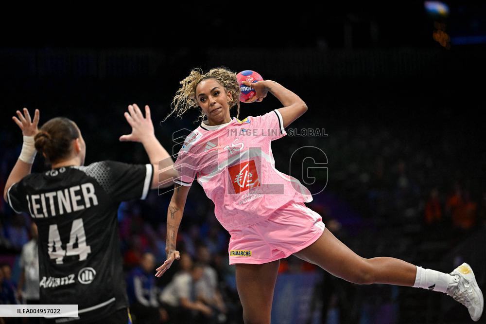 IHF Women's Handball World Championship - France v Austria