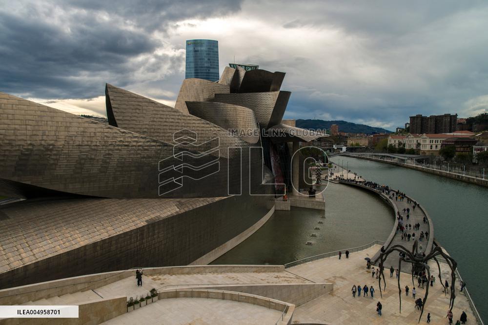 Guggenheim Museum of Modern Art - Bilbao