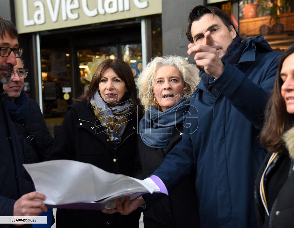 The New Season Of Tree Planting - Paris