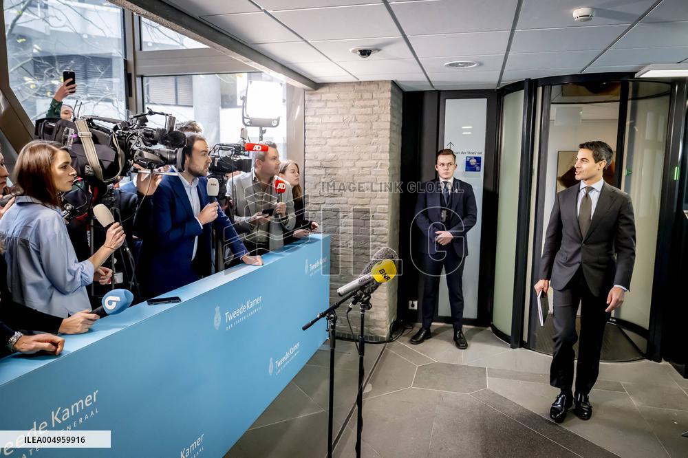 Informateur Sybrand Buma Continues To Speak With Party Leaders - The Hague