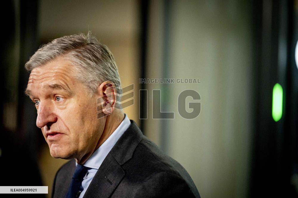 Informateur Sybrand Buma Continues To Speak With Party Leaders - The Hague