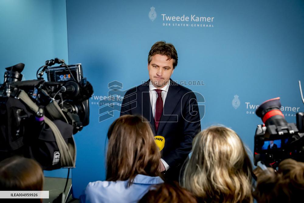 Informateur Sybrand Buma Continues To Speak With Party Leaders - The Hague