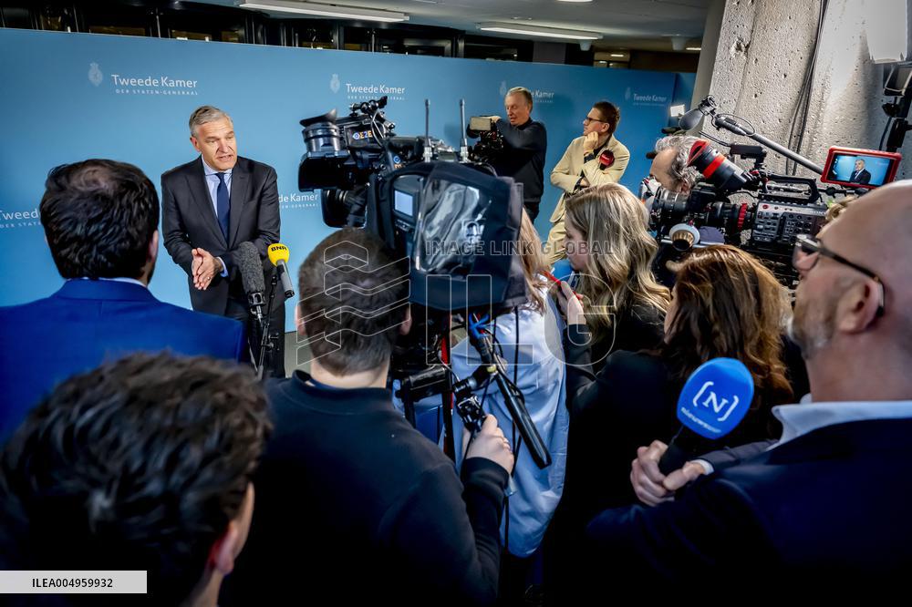 Informateur Sybrand Buma Continues To Speak With Party Leaders - The Hague