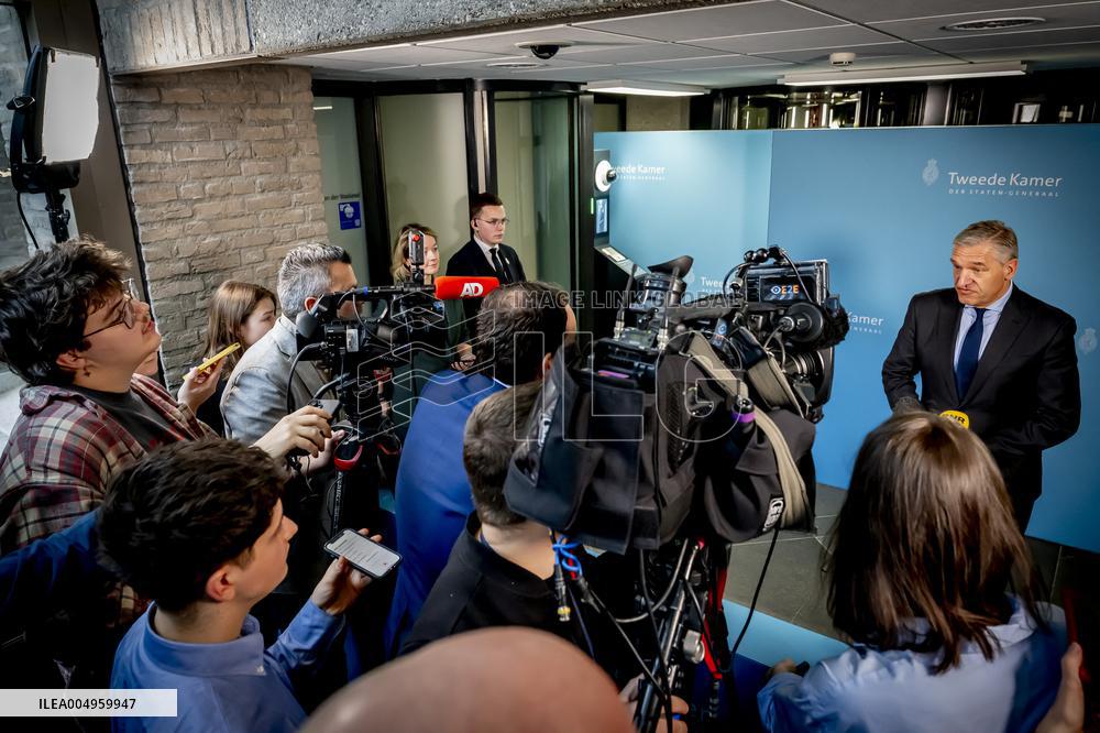 Informateur Sybrand Buma Continues To Speak With Party Leaders - The Hague