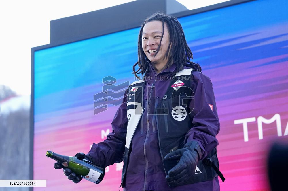 Snowboard: Hirano wins Snow League halfpipe