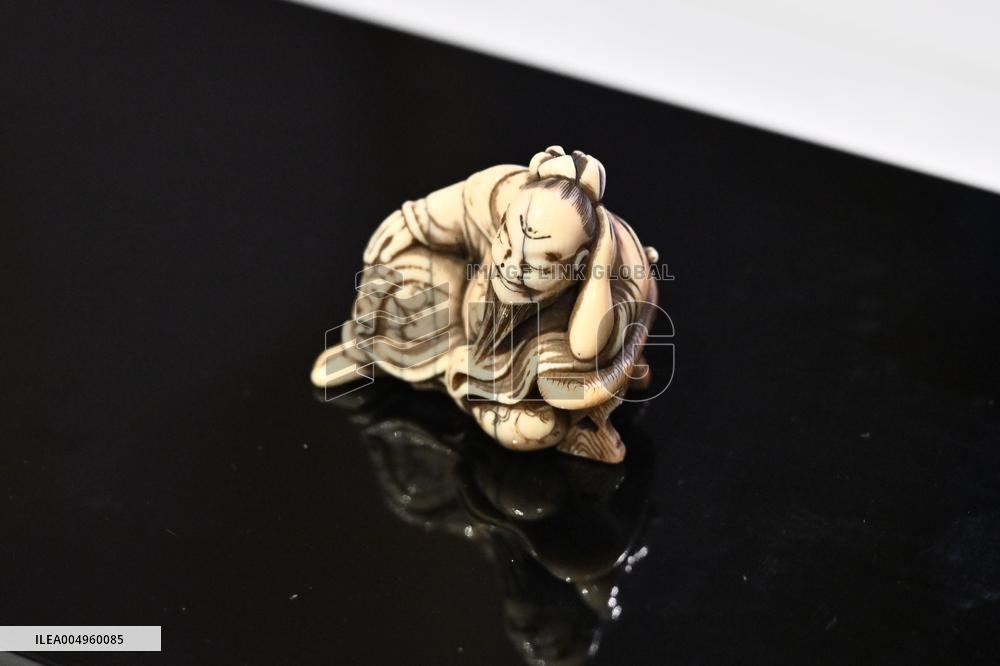 NOBEL CHAIRS ARE SIGNED BY THE PRIZE WINNERS