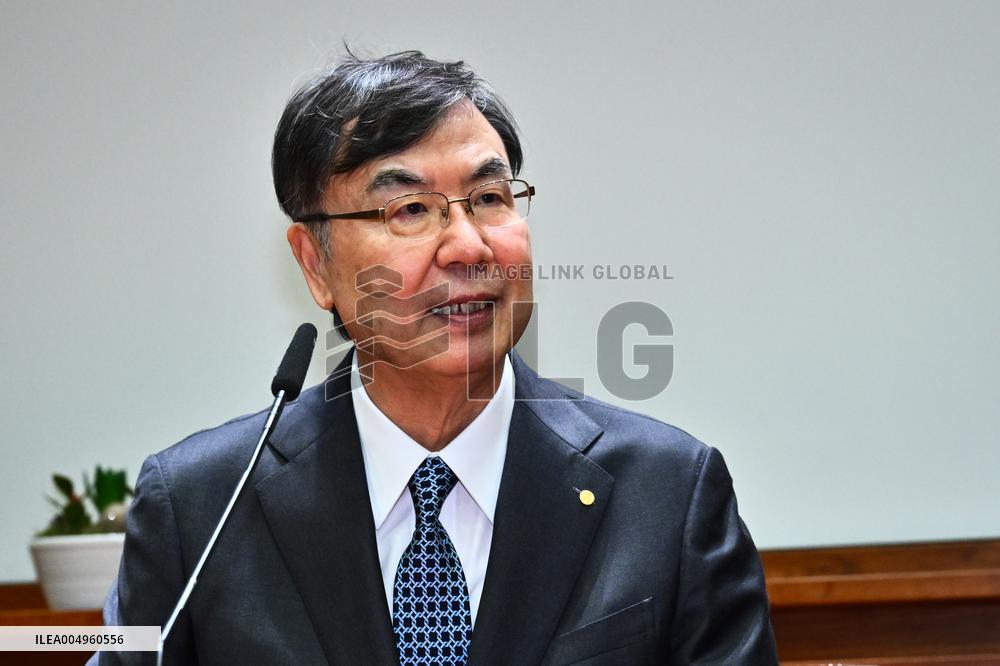 PRESS CONFERENCE WITH THE NOBEL PRIZE LAUREATES IN PHYSIOLOGY OR MEDICINE