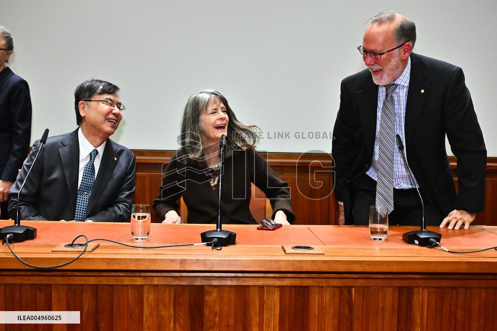 PRESS CONFERENCE WITH THE NOBEL PRIZE LAUREATES IN PHYSIOLOGY OR MEDICINE