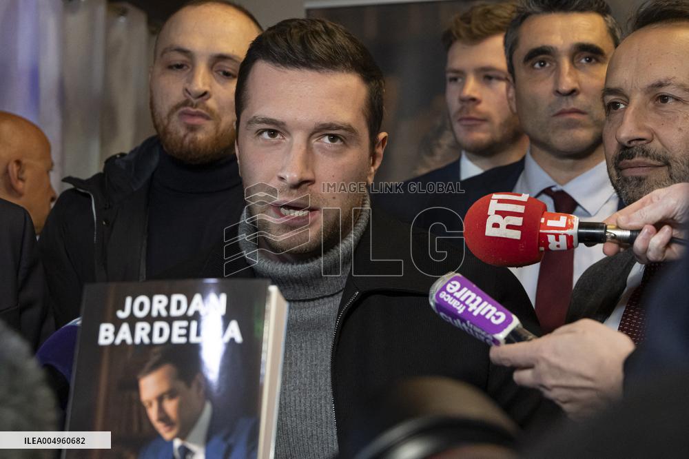 Jordan Bardella Book Signing - Escaudœuvres