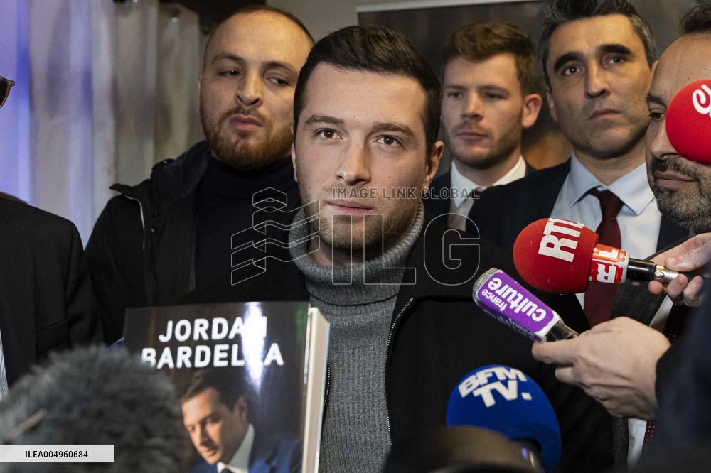 Jordan Bardella Book Signing - Escaudœuvres