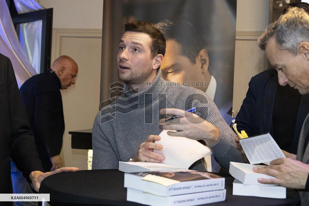 Jordan Bardella Book Signing - Escaudœuvres