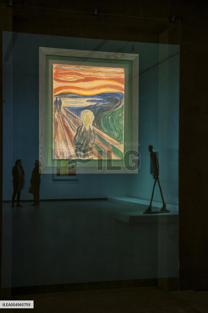 Foundation Louis Vuitton - Paris