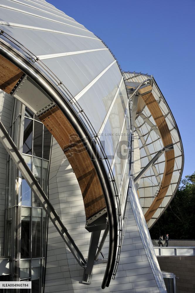 FRANCE, PARIS (75) BOIS DE BOULOGNE, LOUIS VUITTON FOUNDATION, BY THE ARCHITECT FRANK GEHRY