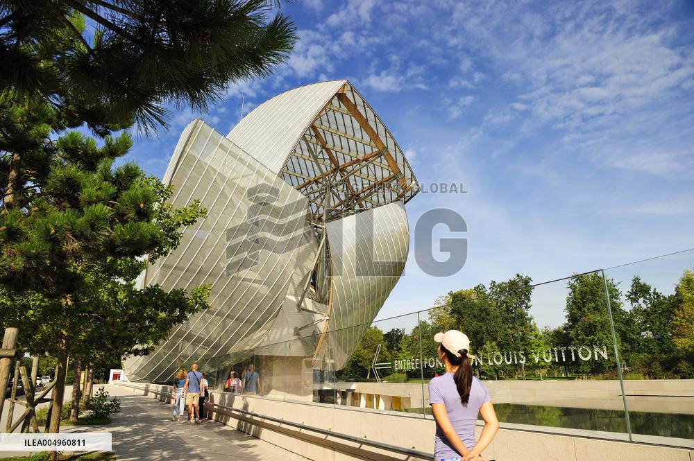 FRANCE, PARIS (75) 16TH DISTRICT, FONDATION LOUIS VUITTON, BY THE ARCHITECT FRANK GERHY IN 2014, LOCATED IN BOIS DE BOULGNE AND