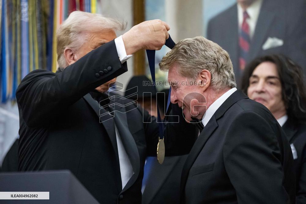 President Donald Trump Awards 2025 Kennedy Center Honorees With Medallions
