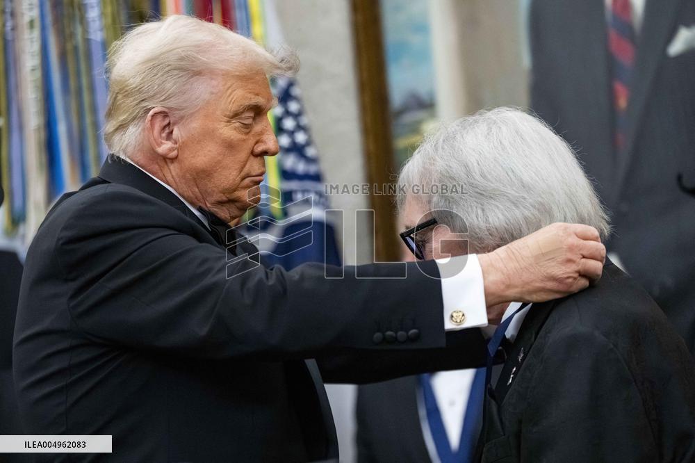 President Donald Trump Awards 2025 Kennedy Center Honorees With Medallions