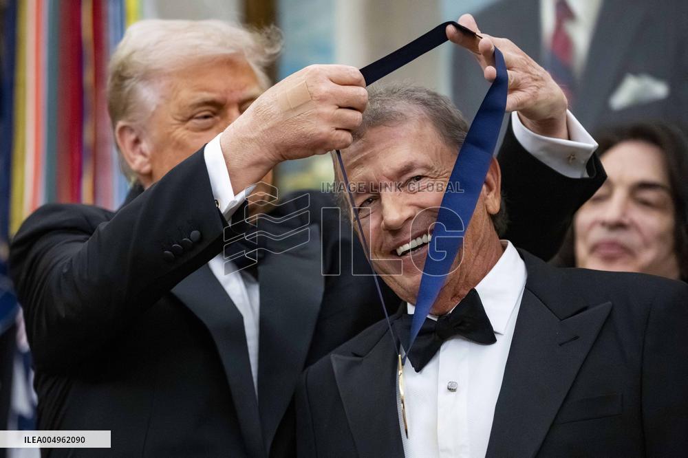 President Donald Trump Awards 2025 Kennedy Center Honorees With Medallions