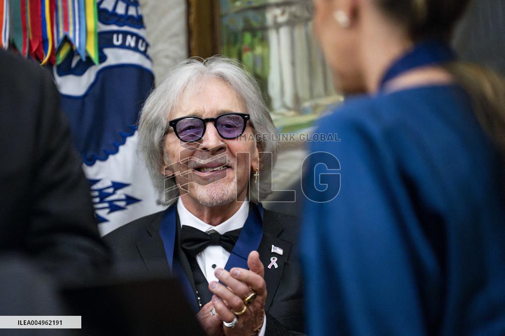 President Donald Trump Awards 2025 Kennedy Center Honorees With Medallions