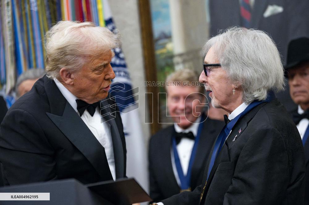 President Donald Trump Awards 2025 Kennedy Center Honorees With Medallions