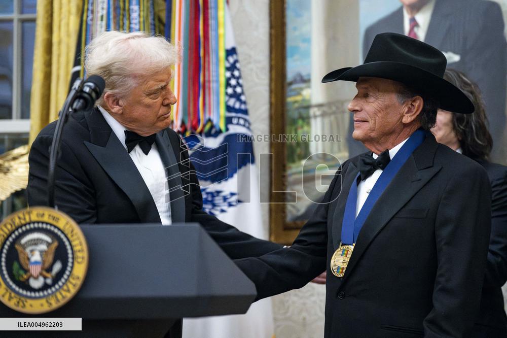 President Donald Trump Awards 2025 Kennedy Center Honorees With Medallions