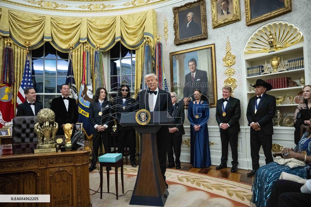 President Donald Trump Awards 2025 Kennedy Center Honorees With Medallions