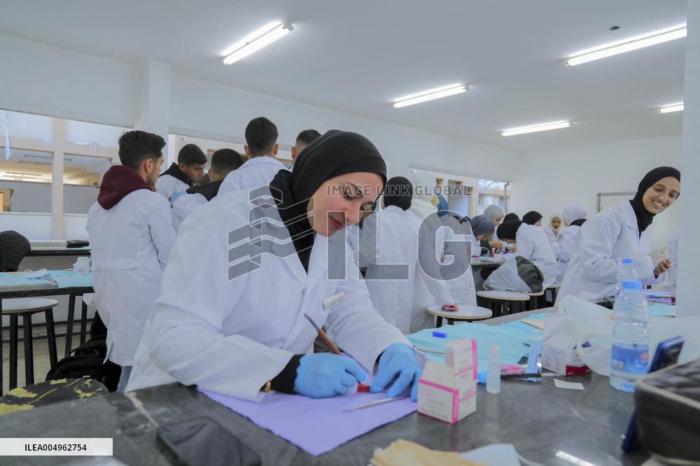 Al Azhar University in Gaza Reopens Dentistry Faculty - Palestine