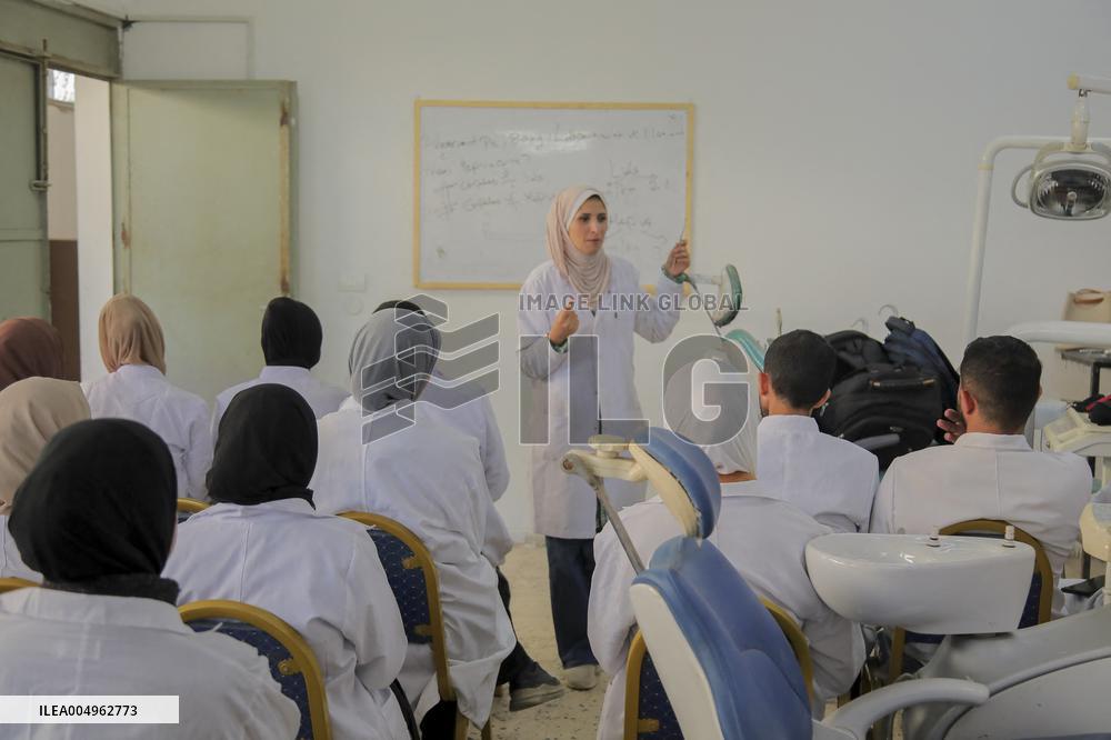 Al Azhar University in Gaza Reopens Dentistry Faculty - Palestine