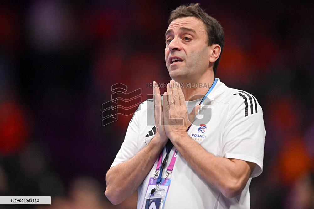 IHF Women's Handball World Championship - Argentina v France