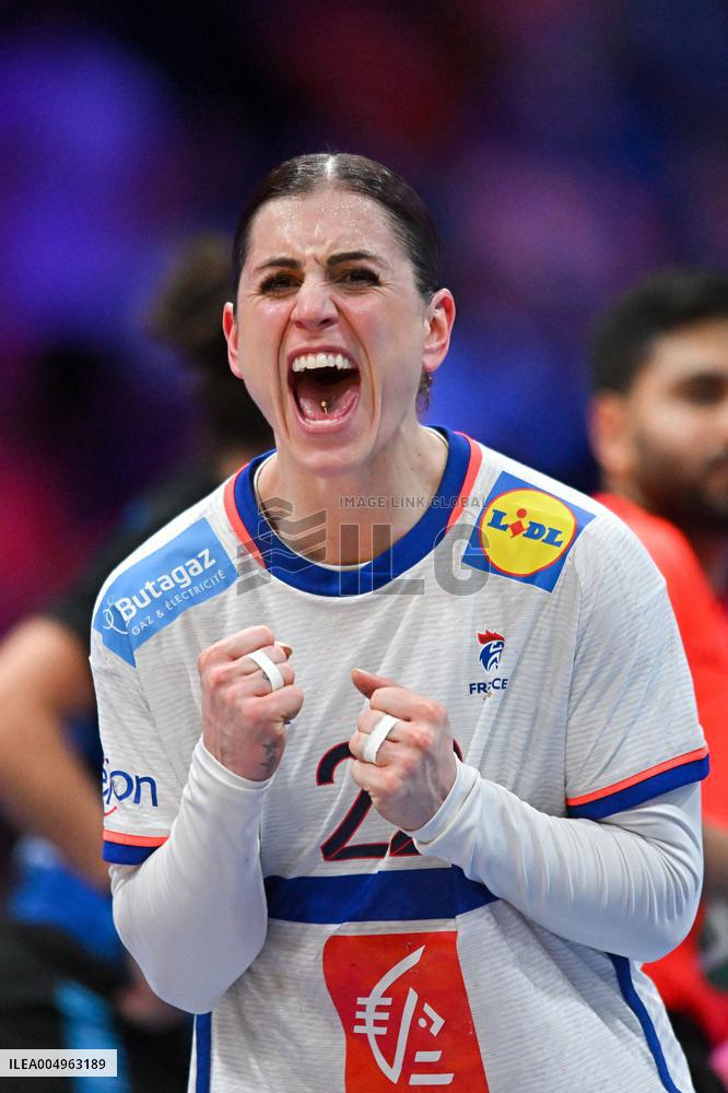 IHF Women's Handball World Championship - Argentina v France