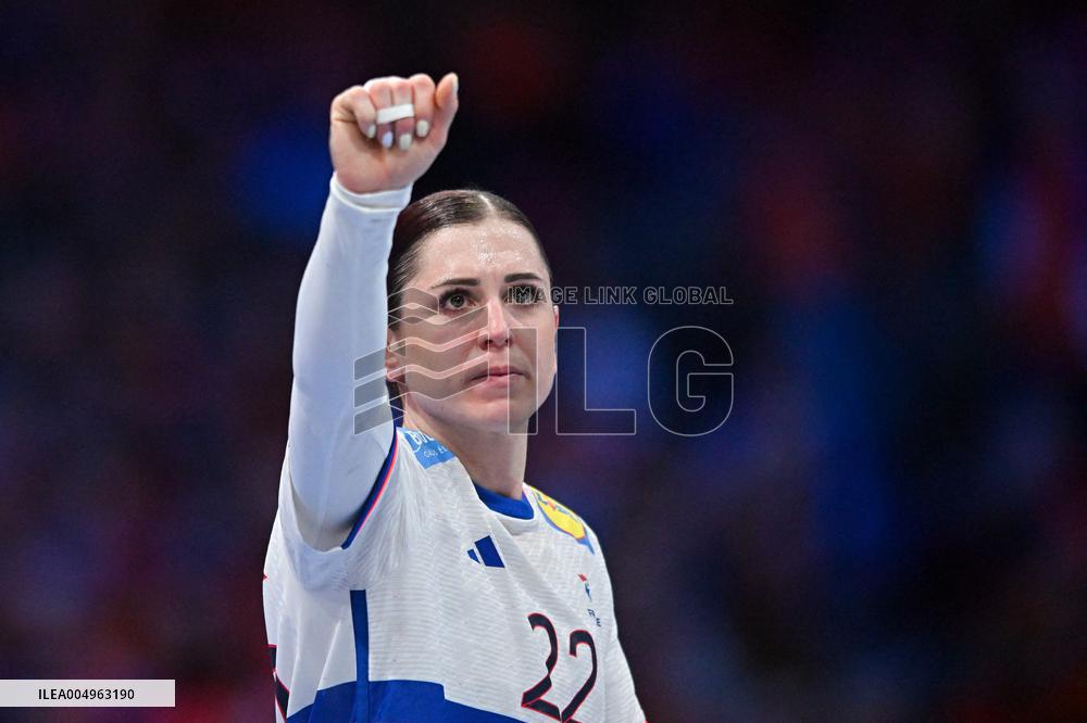 IHF Women's Handball World Championship - Argentina v France