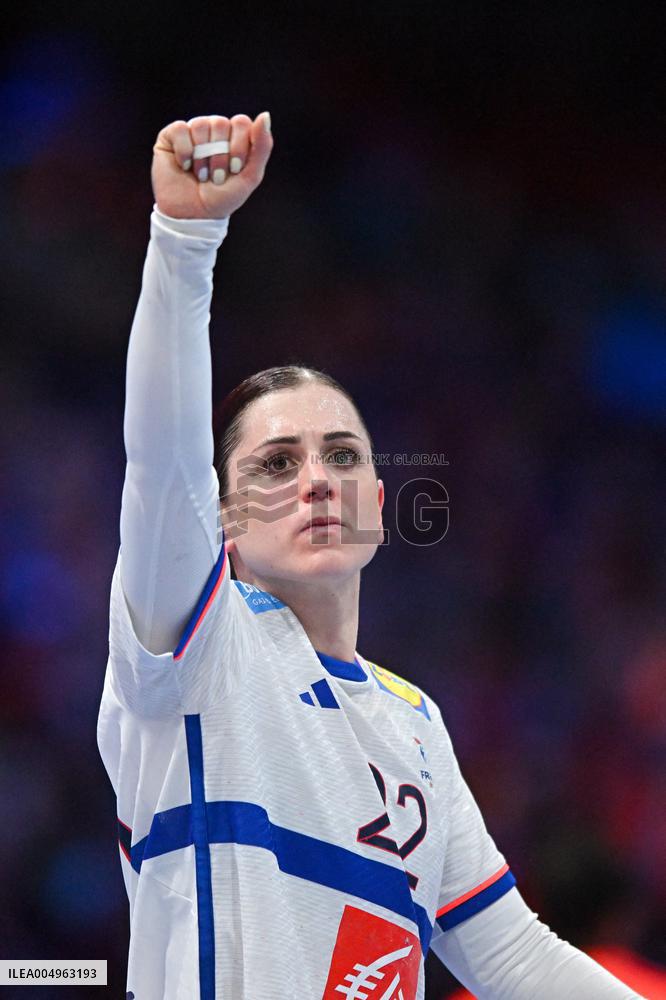 IHF Women's Handball World Championship - Argentina v France