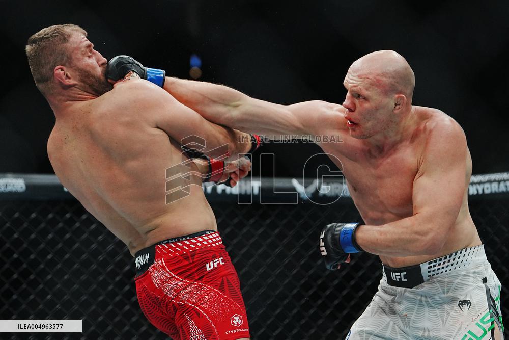 UFC 323 - Dvalishvili vs Yan 2