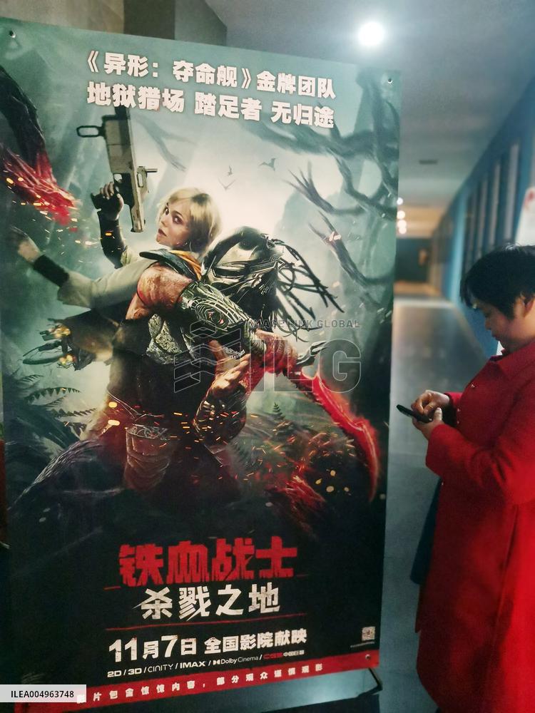 Movie Predator: Badlands Poster