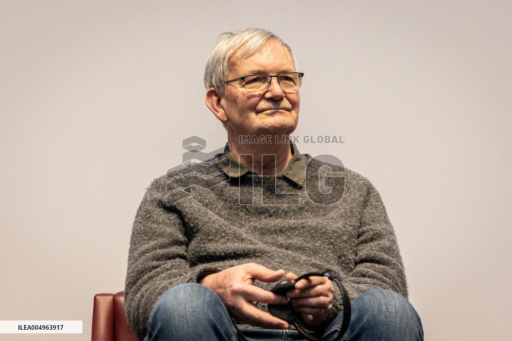 British Photographer Martin Parr Dies at 73