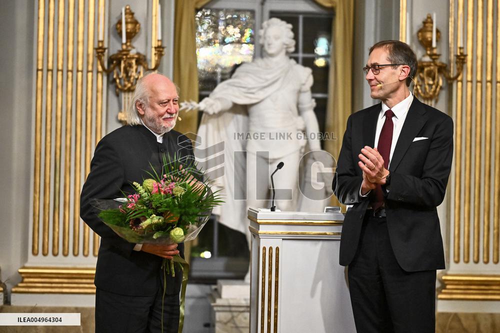 NOBEL LECTURE LITERATURE 2025