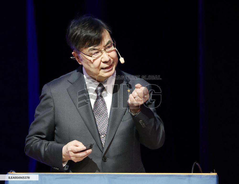 Nobel laureate Sakaguchi in Stockholm